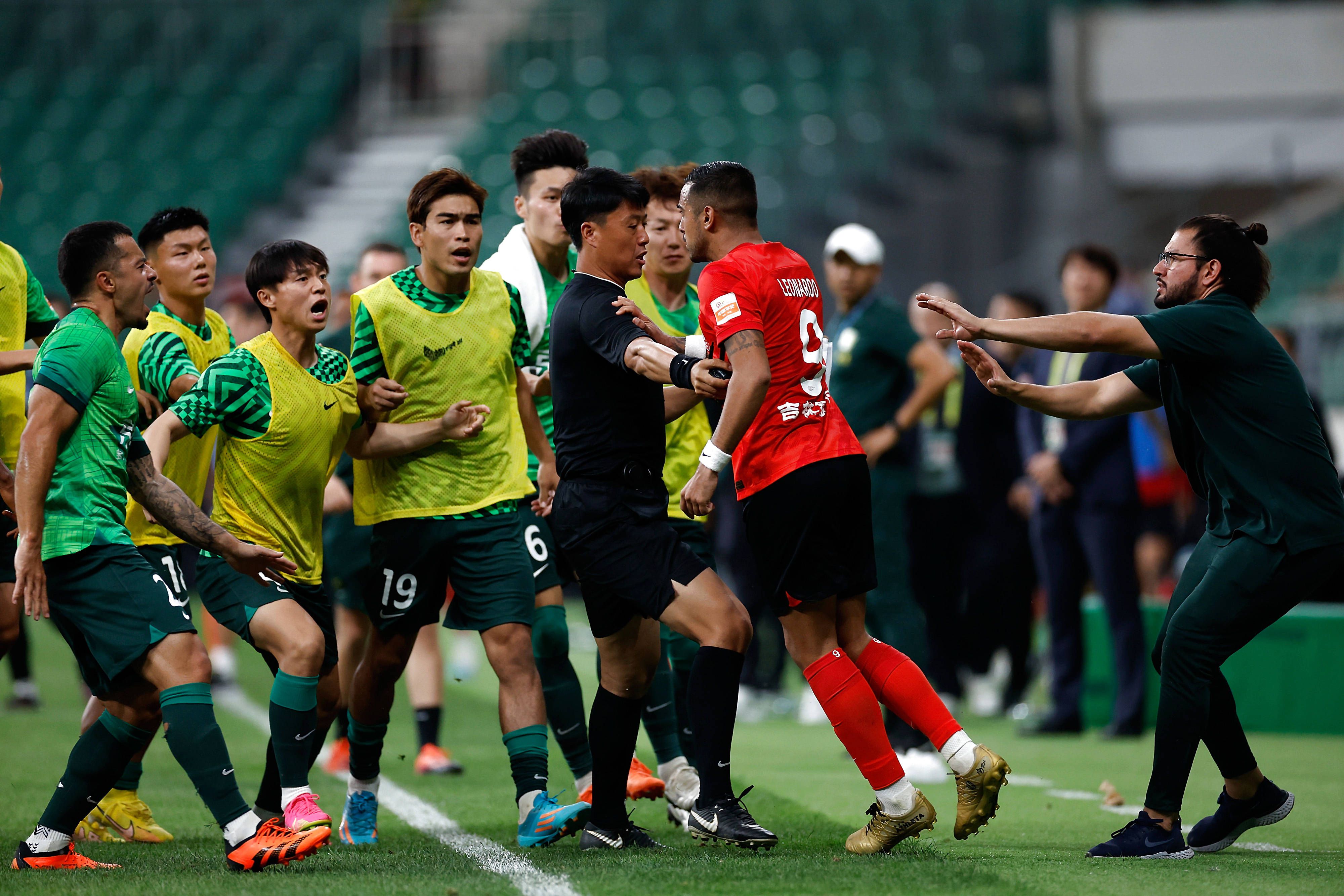 曼城2-0领先浦和红钻。